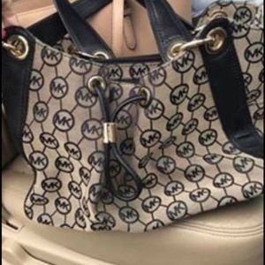 Michael kors purse